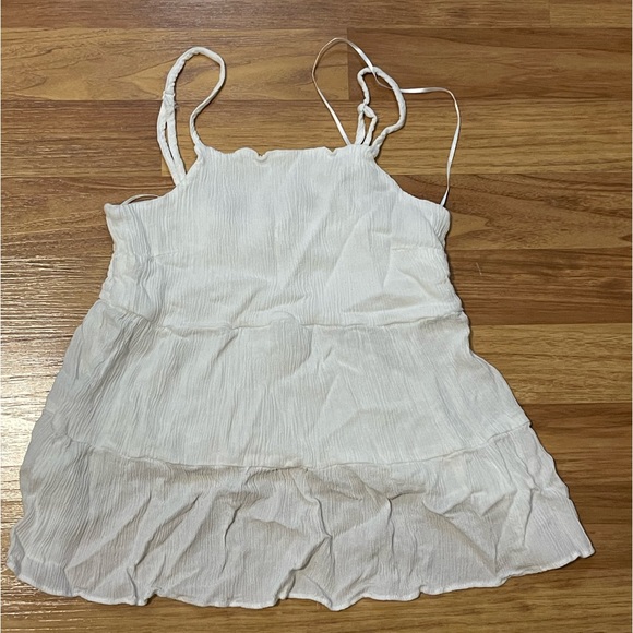 White flowy tank top - Picture 1 of 3